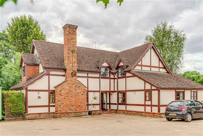 6 Bedroom Detached House To Rent In How Green Farm, Baldock Road, Buntingford, SG9