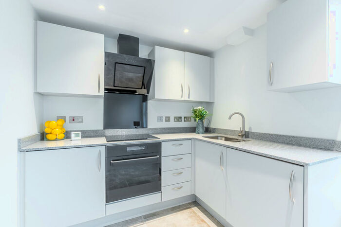 1 Bedroom Apartment To Rent In Wick Lane, Christchurch, BH23