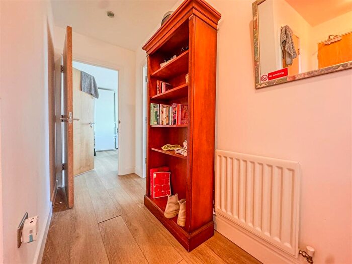 2 Bedroom Flat For Sale In Angel Lane, London, E15