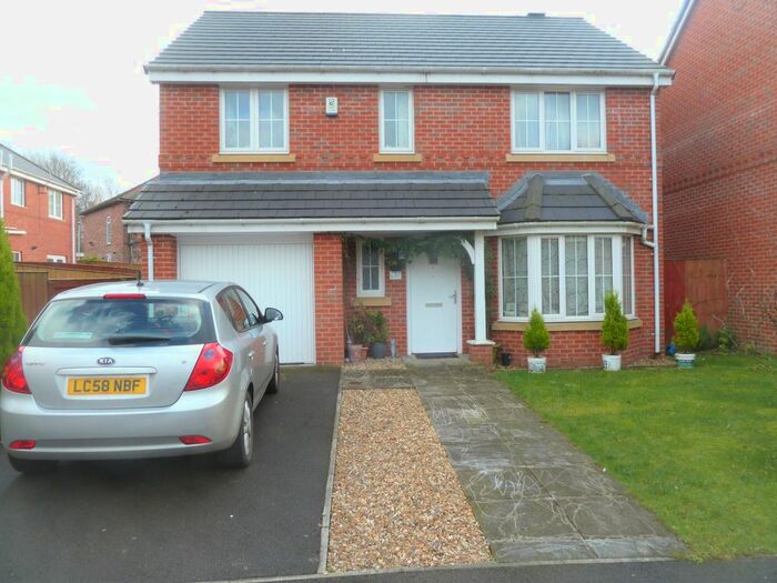 4 Bedroom Detached House To Rent In French Barn Lane, Manchester, M9