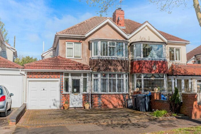 3 Bedroom Semi-Detached House To Rent In Chelston Road, Birmingham, West Midlands, B31