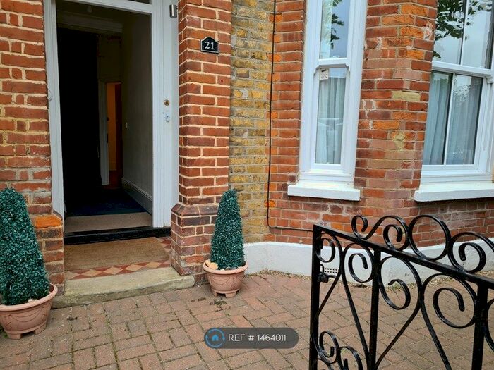 2 Bedroom Flat To Rent In Brunswick Square, Herne Bay, CT6