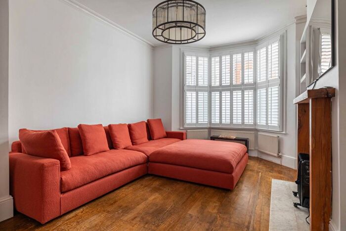 3 Bedroom Detached House To Rent In Colehill Lane, Hammersmith And Fulham, Fulham, London, SW6