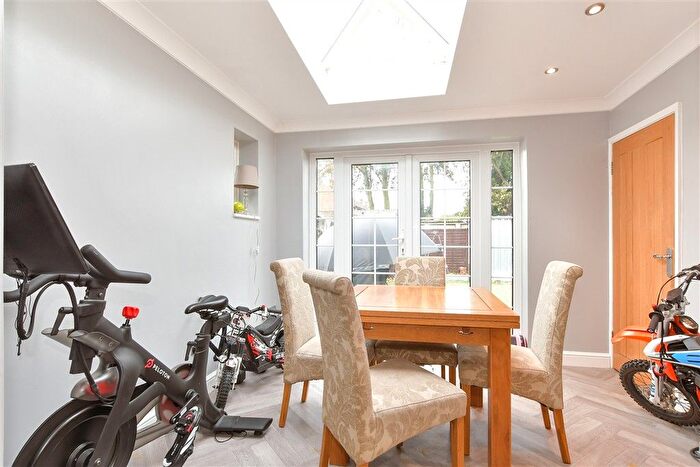 4 Bedroom Semi-Detached Bungalow For Sale In Balmoral Road, Sutton At Hone, Dartford, Kent, DA4