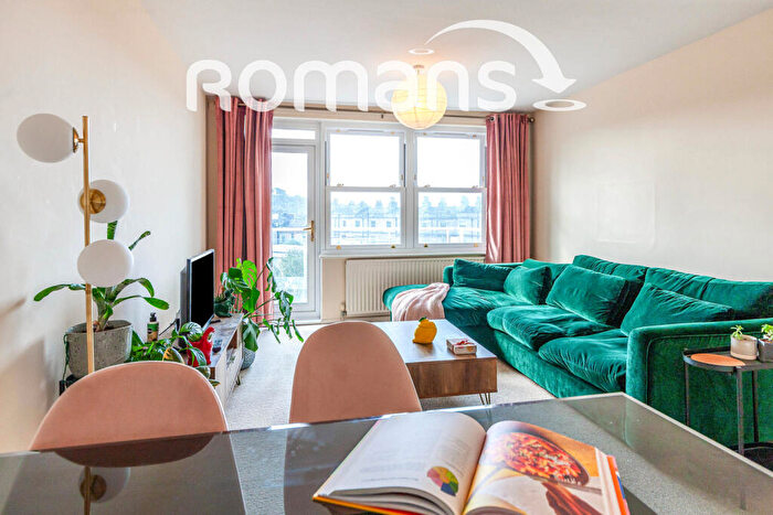 2 Bedroom Flat To Rent In St. Patricks Court, Bath, BA2