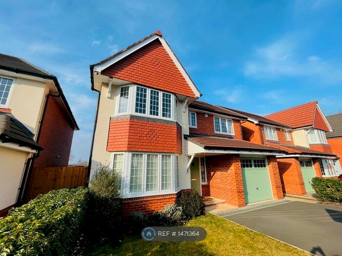 4 Bedroom Detached House To Rent In Heatley Close, Stockport, SK4