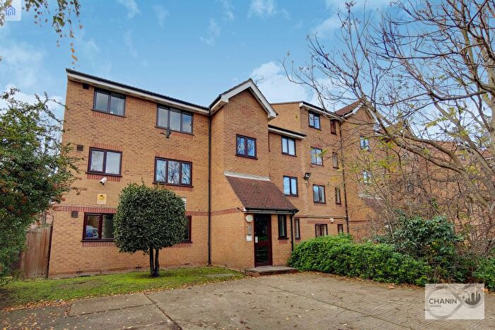 Studio To Rent In Inwen Court, Deptford, SE8