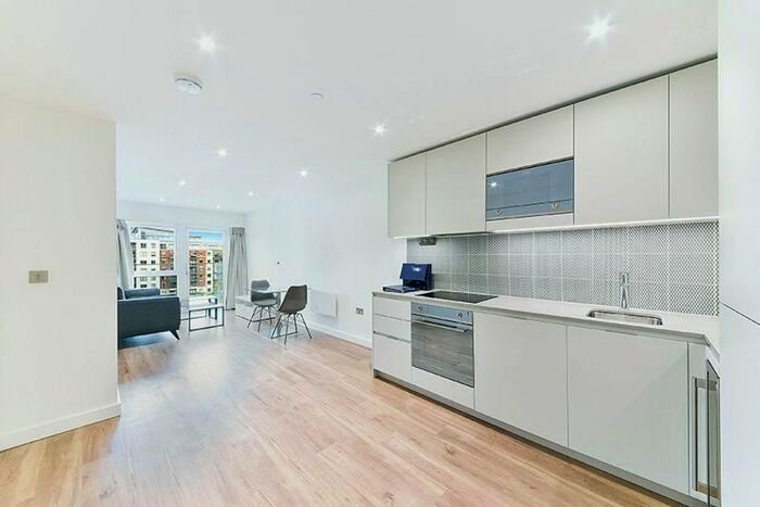 1 Bedroom Flat To Rent In Caversham Road, London, NW9