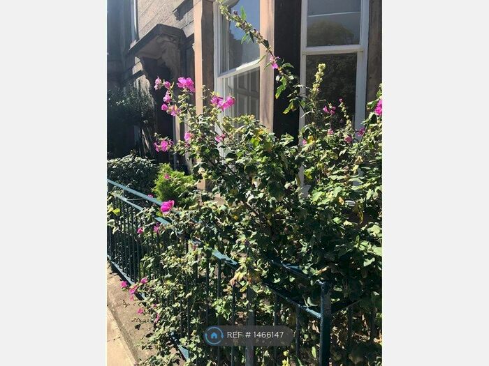 2 Bedroom Flat To Rent In Dean Park Street, Edinburgh, EH4