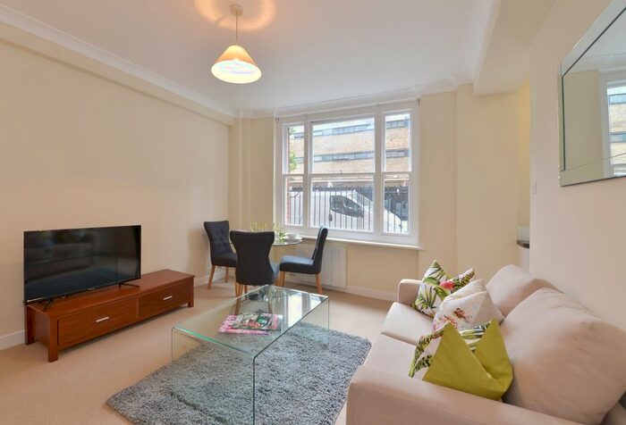 1 Bedroom Flat To Rent In Hill Street, London, W1J