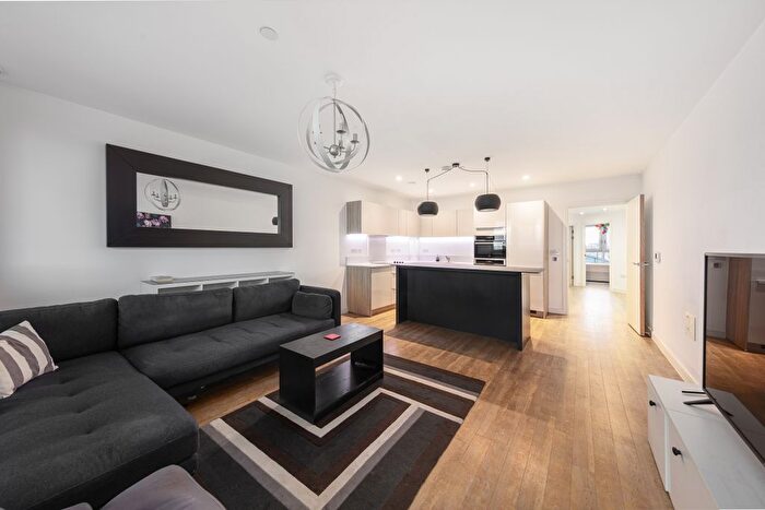 2 Bedroom Flat For Sale In Ossel Court, Telegraph Avenue Greenwich, SE10