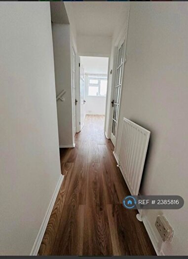 2 Bedroom Maisonette To Rent In Exeter House, Barking, IG11