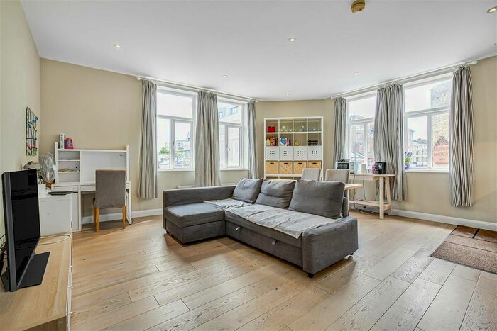 2 Bedroom Flat To Rent In Norroy Road, London, SW15