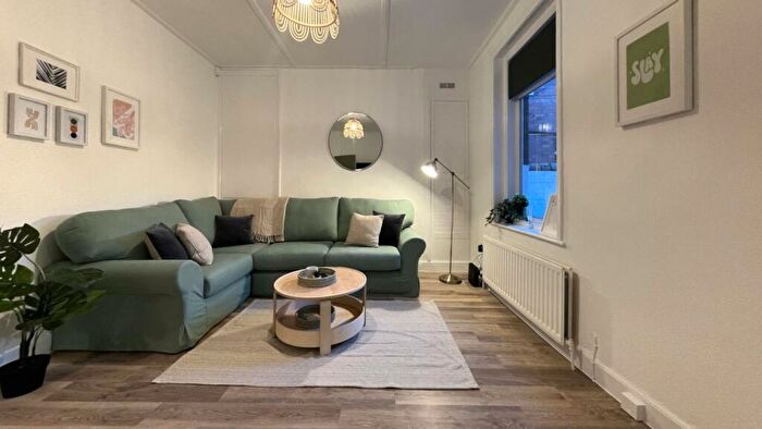 4 Bedroom House To Rent In Spencer Street, NE6