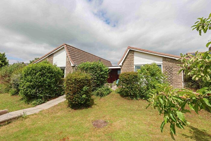 4 Bedroom Detached Bungalow For Sale In Watery Lane, Nailsea, BS48