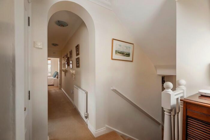 3 Bedroom Flat For Sale In Highcliffe Road, Swanage, BH19