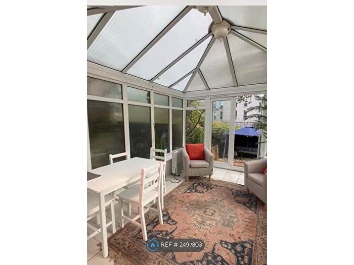 3 Bedroom Flat To Rent In Florence Road, London, SE14