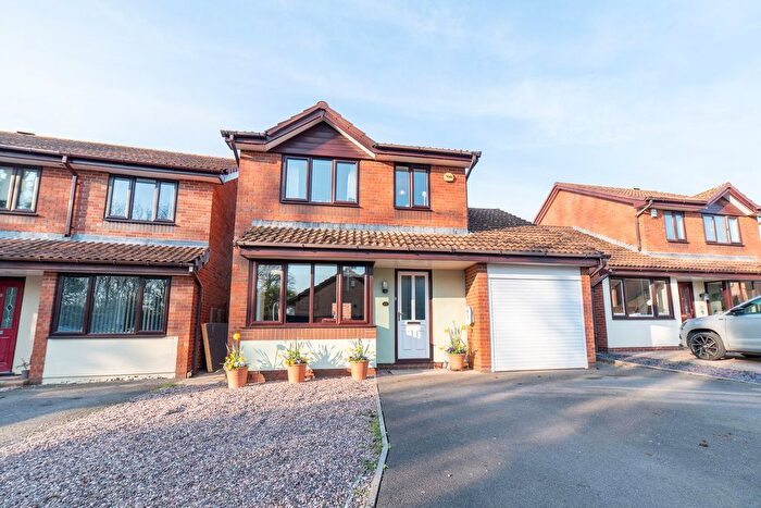 3 Bedroom Detached House For Sale In Alverton Drive, Bishops Cleeve, Cheltenham, GL52