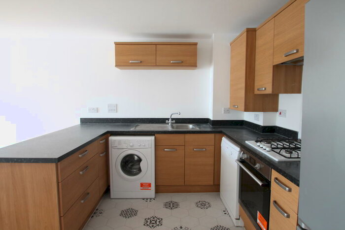 2 Bedroom Flat To Rent In Hyde Grove, Dartford, DA1
