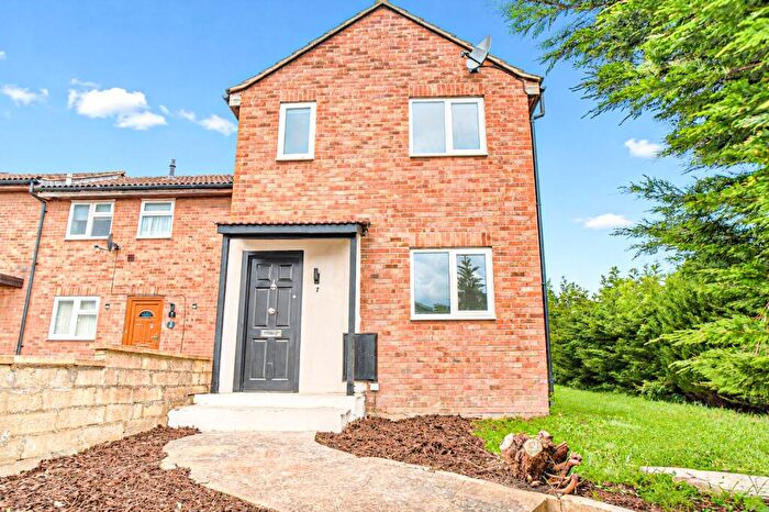 3 Bedroom End Of Terrace House For Sale In Bellver, Toothill, Swindon, Wiltshire, SN5