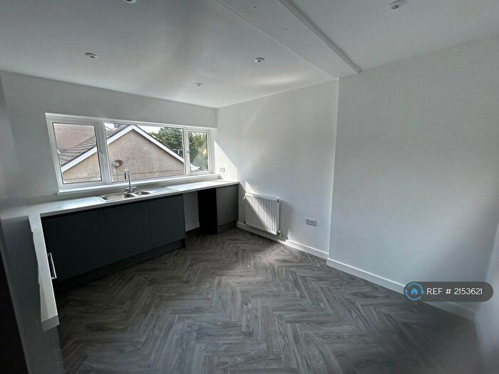 3 Bedroom Flat To Rent In Howard Road, Plymouth, PL9