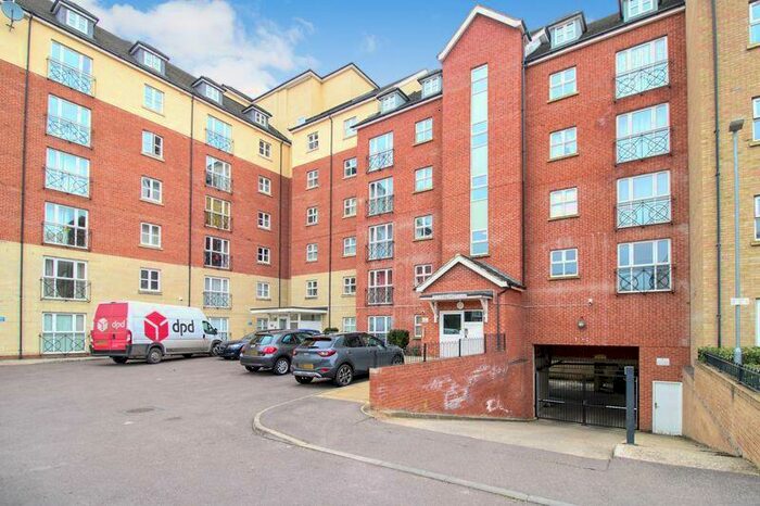 2 Bedroom Apartment To Rent In Wheelwright House, Palgrave Road, Bedford, MK42