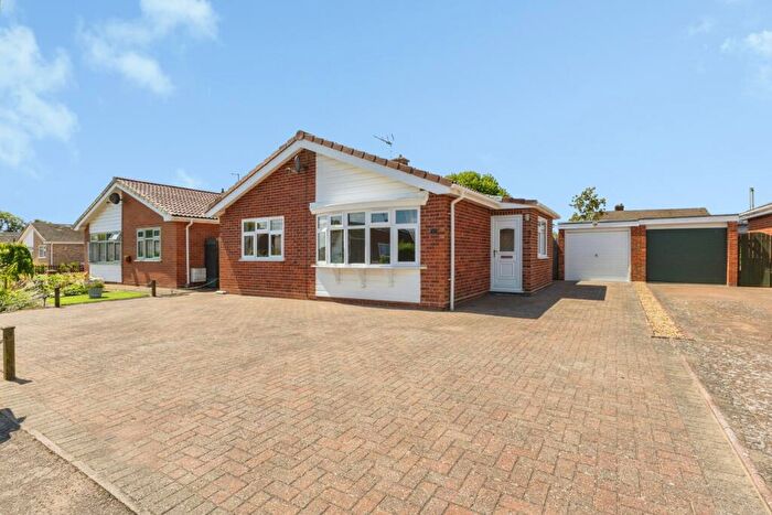 3 Bedroom Bungalow For Sale In Vicarage Walk, Watton, Norfolk, IP25