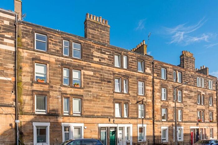 1 Bedroom Flat For Sale In Moat Street, Slateford, Edinburgh, EH14