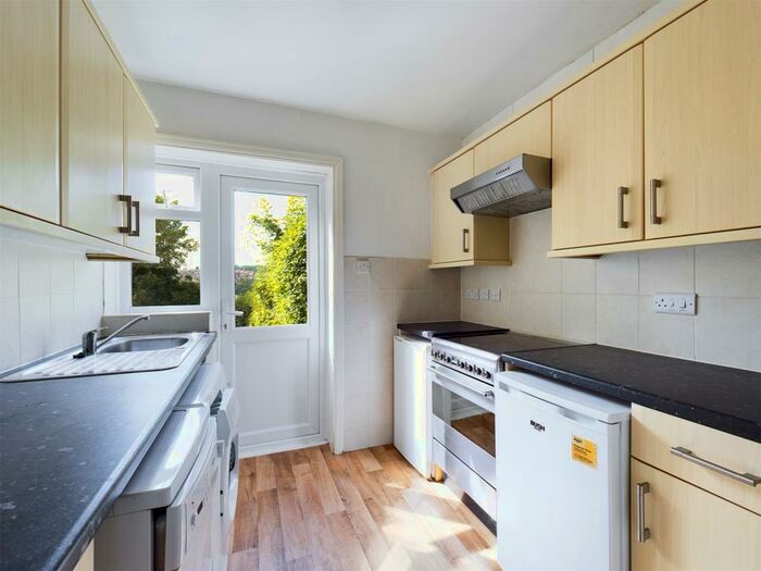 4 Bedroom Semi-Detached House To Rent In Widdicombe Way, Brighton, BN2