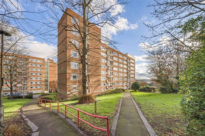 3 Bedroom Flat For Sale In Ambleside, Southfields, London, SW19