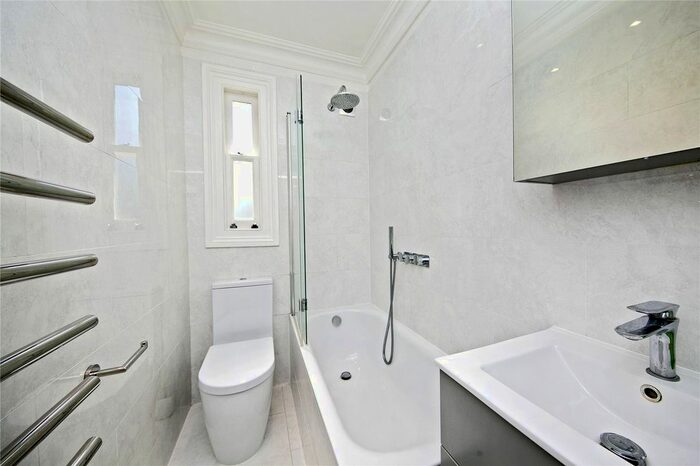 3 Bedroom Property To Rent In Denton Road, Twickenham, TW1