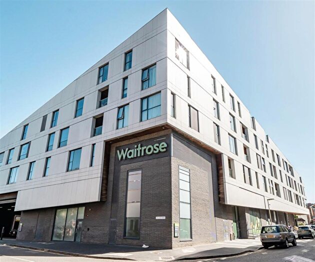 2 Bedroom Apartment For Sale In The Bellerby Apartments, Leapale Lane, Guildford, GU1
