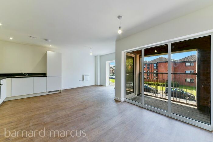 2 Bedroom Flat To Rent In Hanworth Road, Feltham, TW13