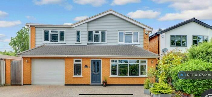 5 Bedroom Detached House To Rent In Long Lane, Hullbridge, Hockley, SS5
