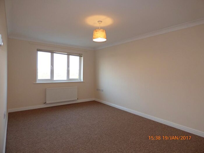 2 Bedroom Apartment To Rent In Orchid Close, Sundon Park, Luton, LU3