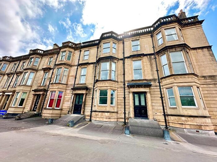 3 Bedroom Flat To Rent In Alfred Terrace, Hillhead, Glasgow, G12