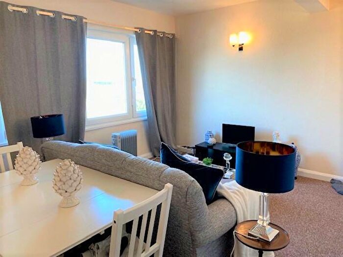 1 Bedroom Flat To Rent In Castle Street, Ryde, PO33