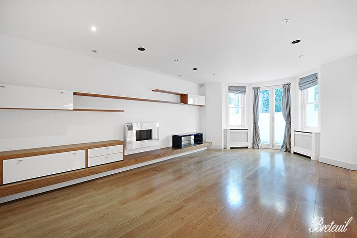 3 Bedroom Flat To Rent In Cathcart Road, London, SW10