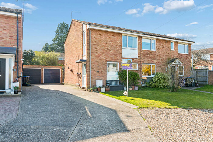 3 Bedroom Semi Detached House For Sale In Kingsdown, Hitchin, SG4