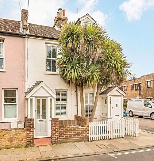 2 Bedroom Terraced House For Sale In Mereway Road, Twickenham, TW2