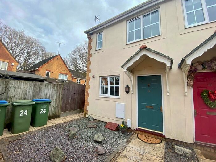 2 Bedroom End Of Terrace House To Rent In Buchan Avenue, Whiteley, Fareham, PO15