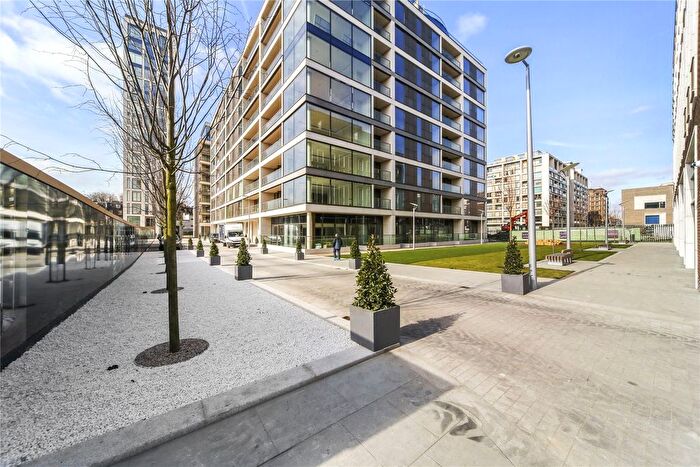 3 Bedroom Flat For Sale In Thomas Earle House, Warwick Lane, London, W14