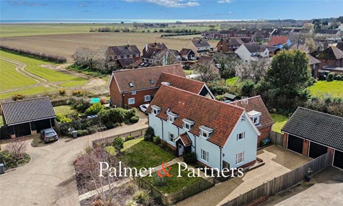 4 Bedroom Detached House For Sale In The Pastures, Alderton, Woodbridge, Suffolk, IP12