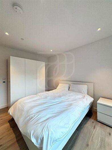 3 Bedroom End Terrace House To Rent In Greenleaf Walk, Southall, UB1