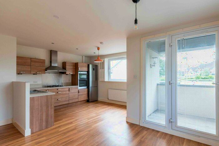 2 Bedroom Flat To Rent In L – Burnbrae Drive, Edinburgh, EH12