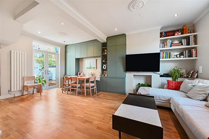 3 Bedroom Terraced House For Sale In Banim Street, London, W6