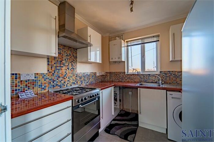 2 Bedroom Flat To Rent In Arundel Court, Hilton Road, Nottingham, NG3