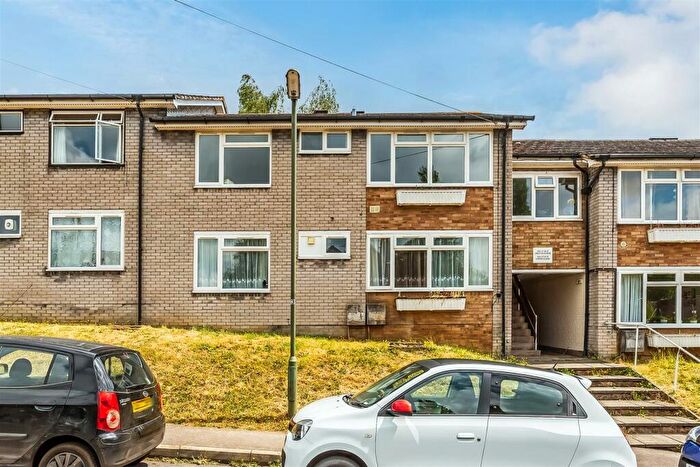 2 Bedroom Flat To Rent In Hickmans Close, Godstone, RH9