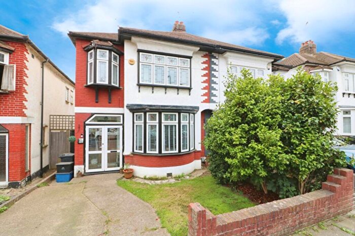 3 Bedroom Semi-Detached House For Sale In Katherine Gardens, Ilford, IG6
