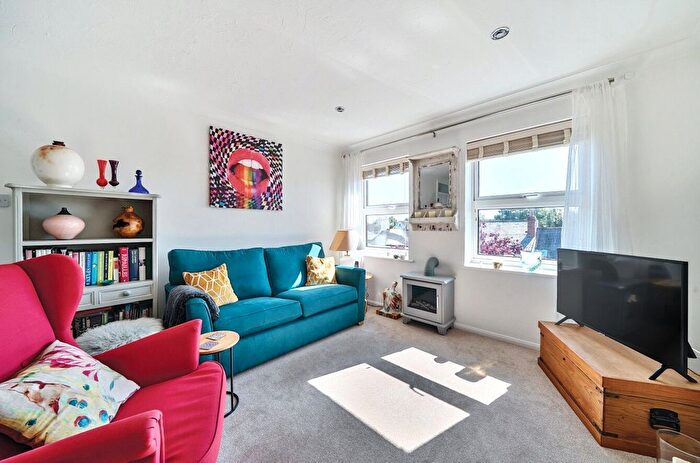 1 Bedroom Flat To Rent In Topsham, Devon, EX3